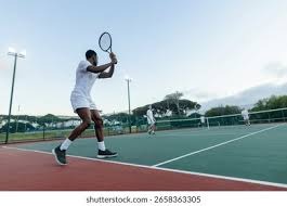 你晃任你晃！巴特勒篮下脚步变换 但仍被麦克丹尼尔斯稳稳封盖